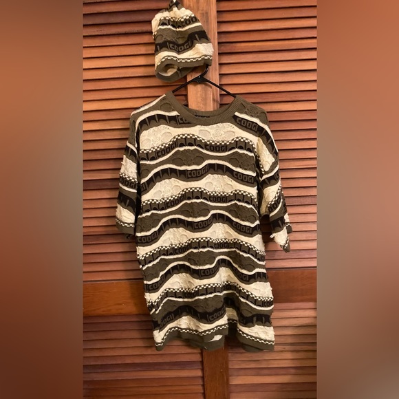 Rare Coogi knitted shirt & matching hat - Picture 5 of 5